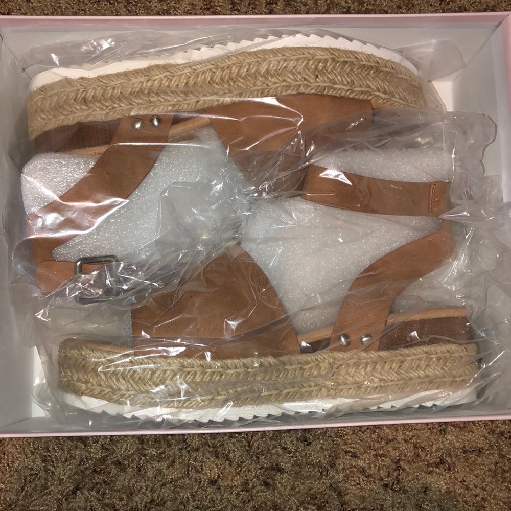 topic tan ankle strap flatform sandal espadrilles